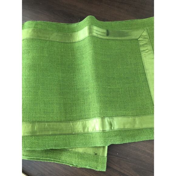 Set of 8 Holiday Table Placemats And Runner Burlap Look Satin Ribbon Christmas - Picture 8 of 9